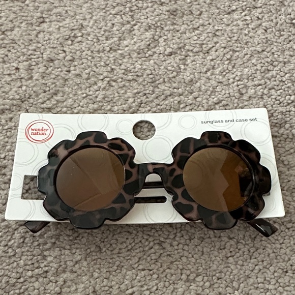 wonder nation Other - Wonder Nation Brown Leopard Flower Sunglasses